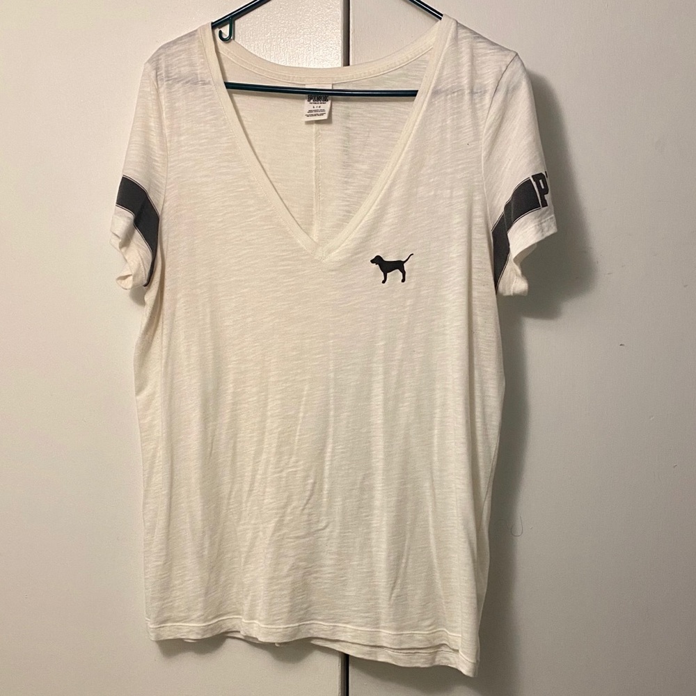 PINK by Victoria’s Secret V-Neck tee